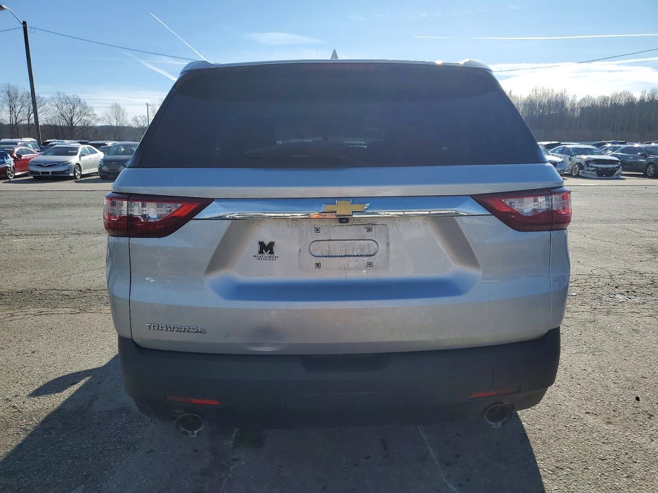 2020 Chevrolet Traverse Ls - zdjęcie 6