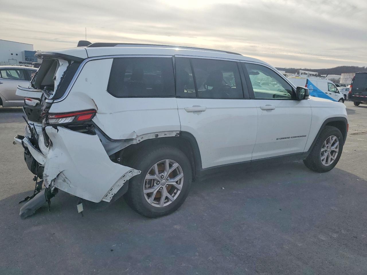 2022 Jeep Grand Cherokee L Limited - zdjęcie 3