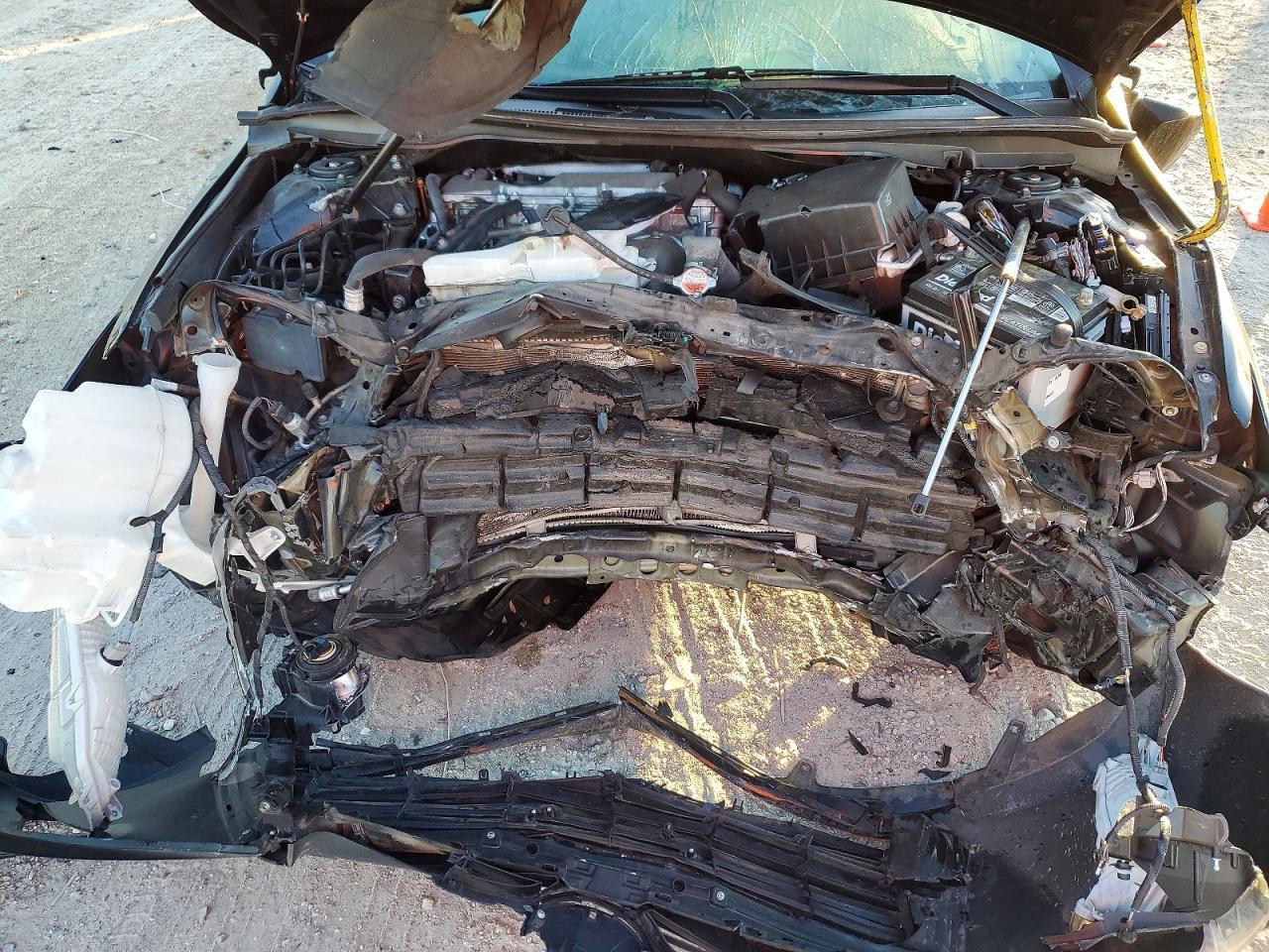 2016 Toyota Camry Le - zdjęcie 12