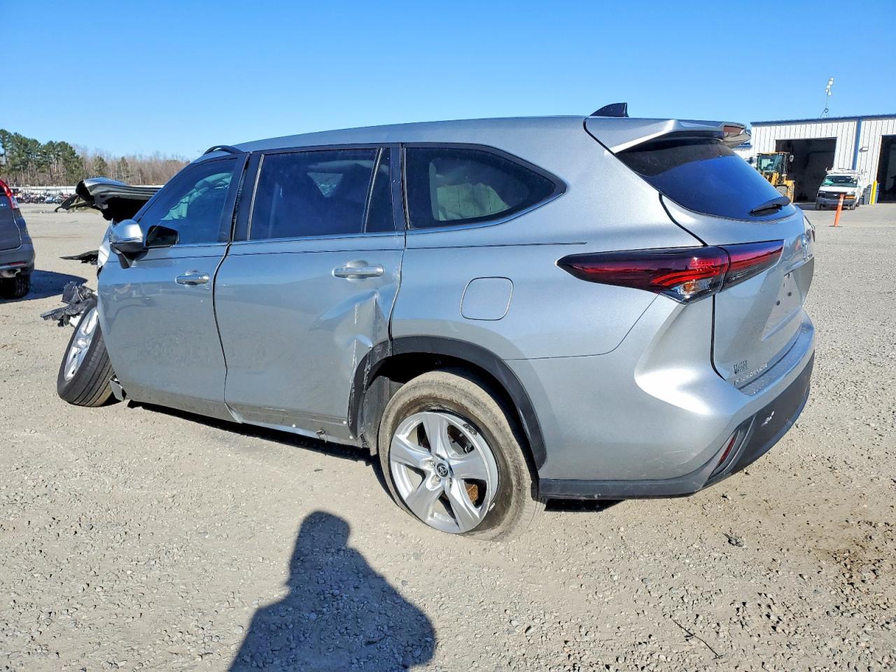 2024 Toyota Highlander Le - zdjęcie 2