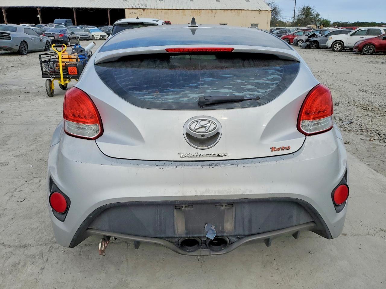 2015 Hyundai Veloster Turbo - zdjęcie 6