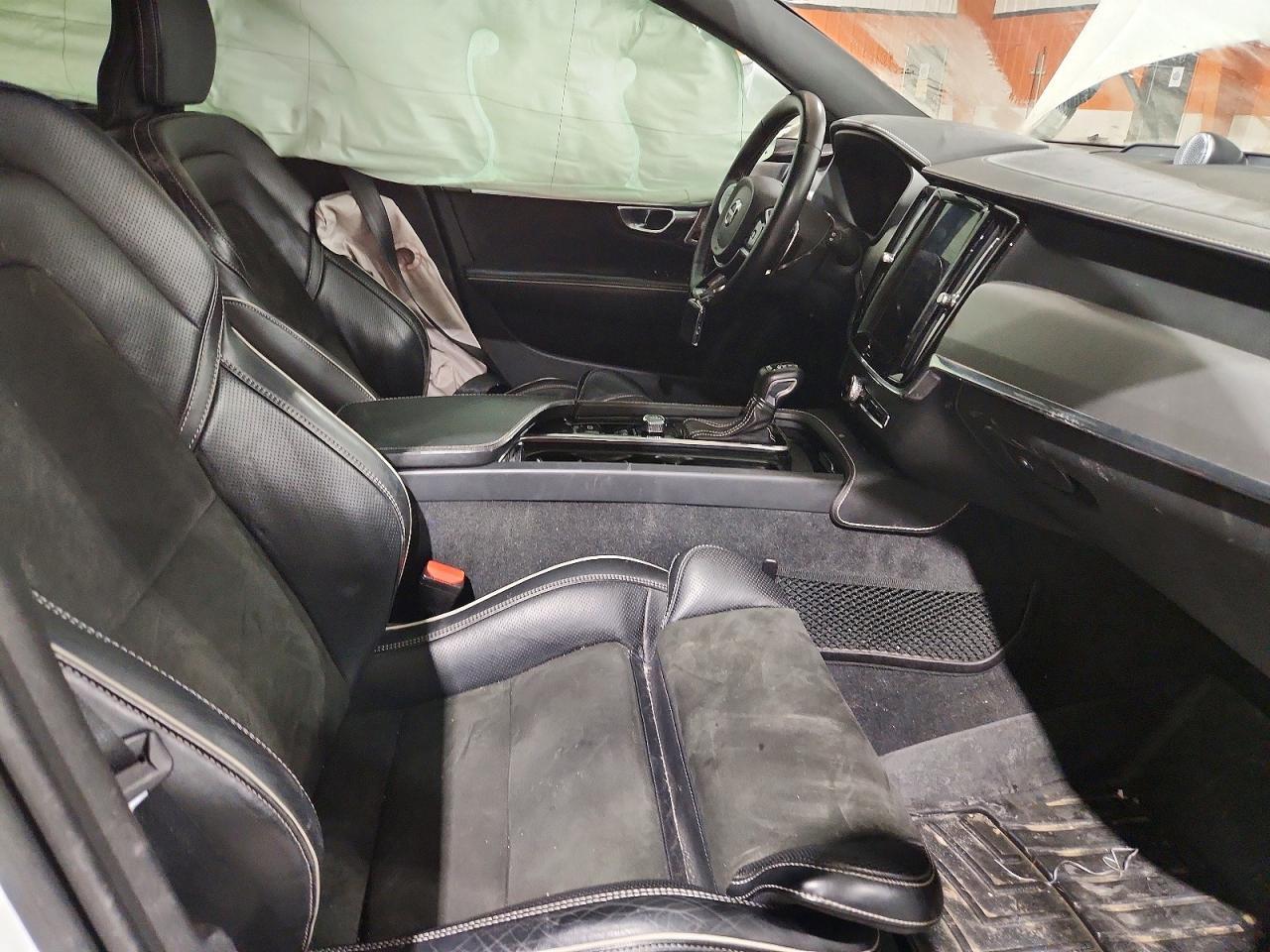 2019 Volvo V90 T6 R-Design - zdjęcie 7