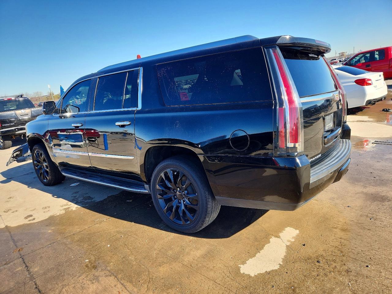 2016 Cadillac Escalade Esv Luxury - zdjęcie 2