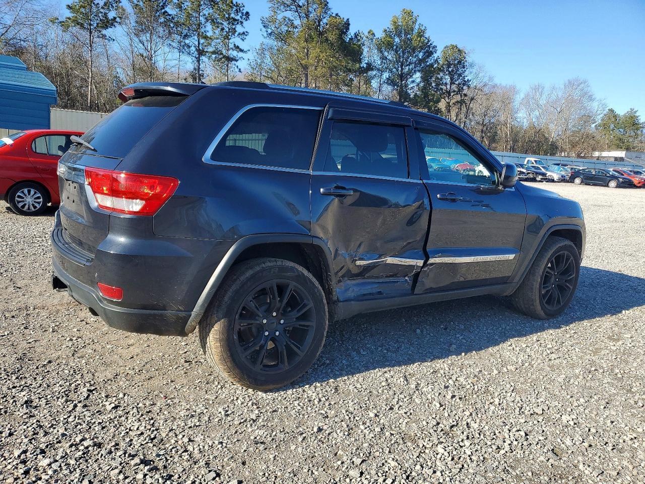 2013 Jeep Grand Cherokee Laredo - zdjęcie 3