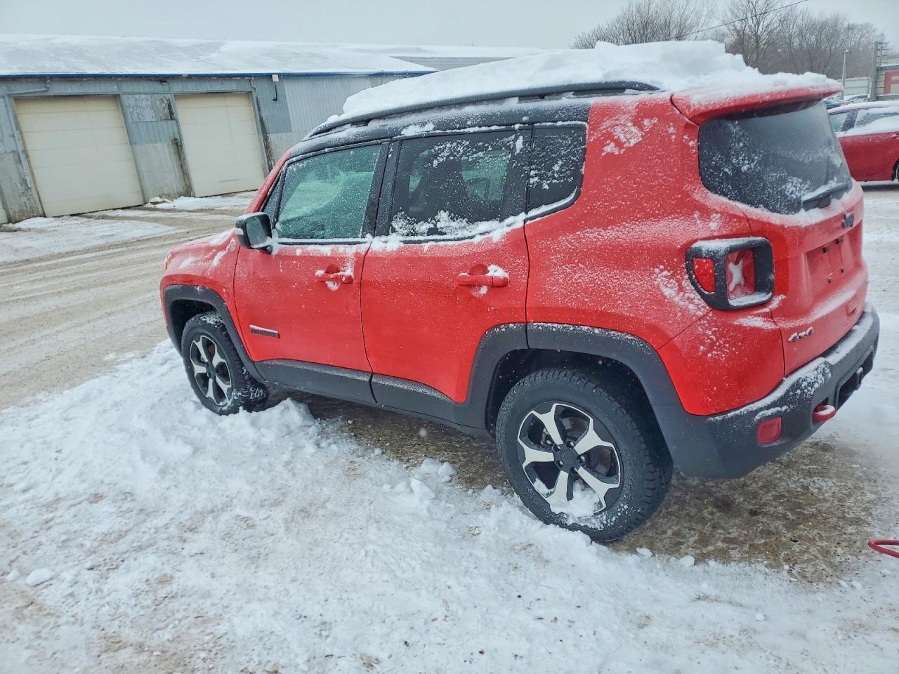 2021 Jeep Renegade Trailhawk - zdjęcie 2