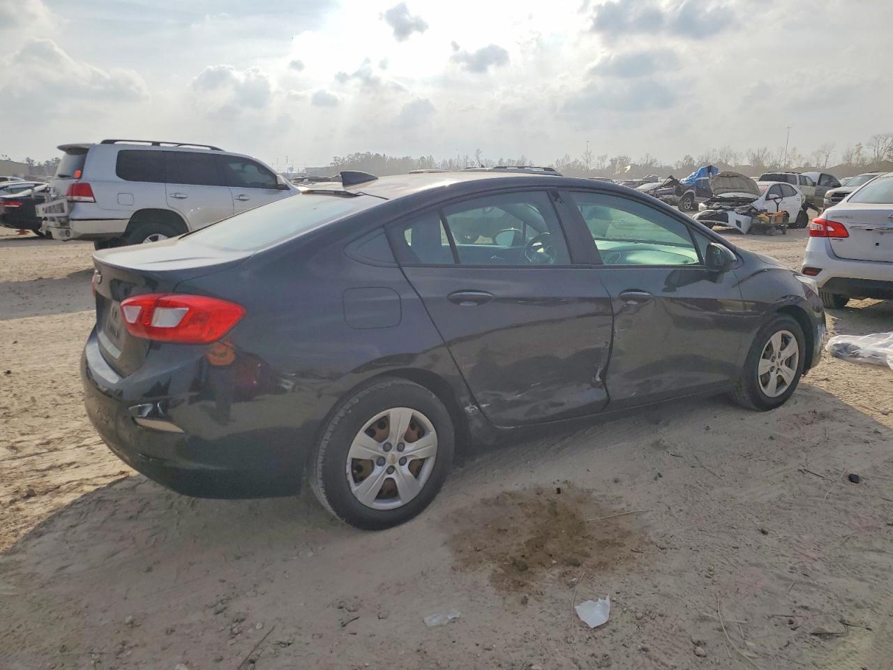 2016 Chevrolet Cruze Ls - zdjęcie 3