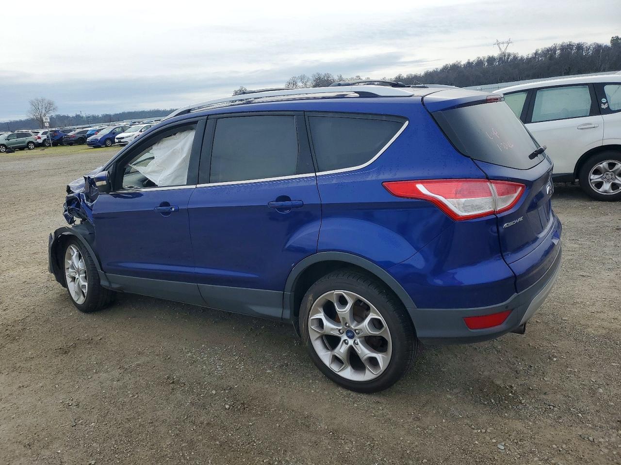 2013 Ford Escape Titanium - zdjęcie 2