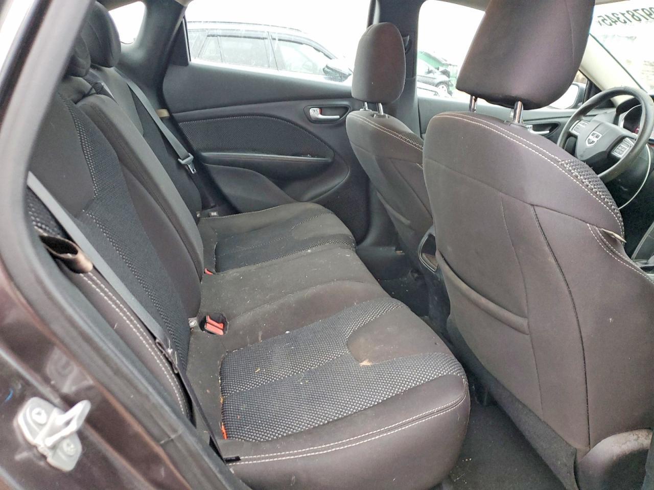 2015 Dodge Dart Sxt - zdjęcie 10