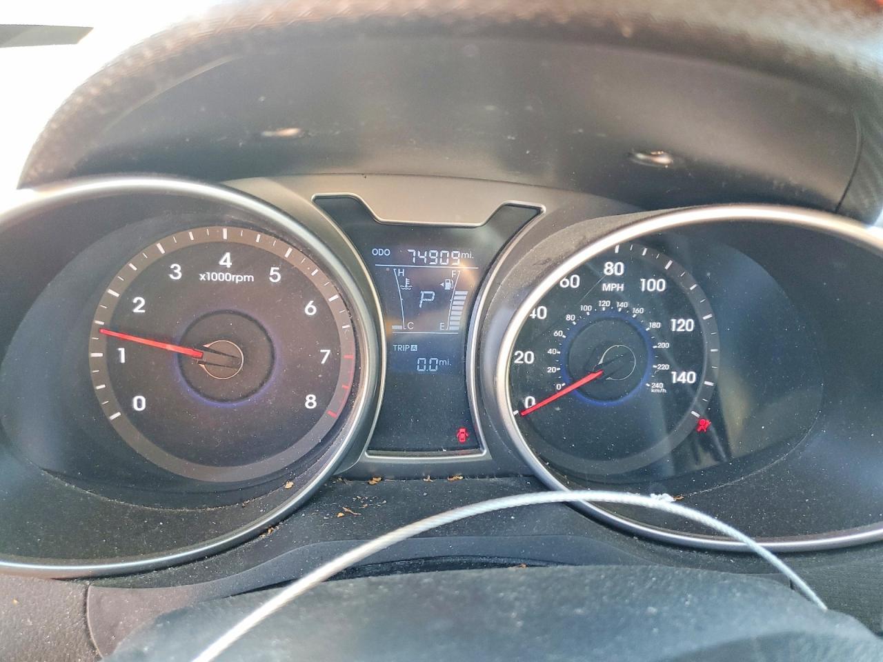 2013 Hyundai Veloster - zdjęcie 9