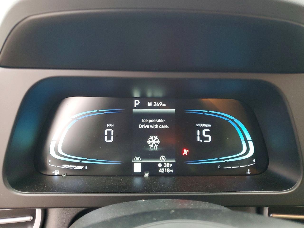 2025 Hyundai Elantra Se - zdjęcie 10