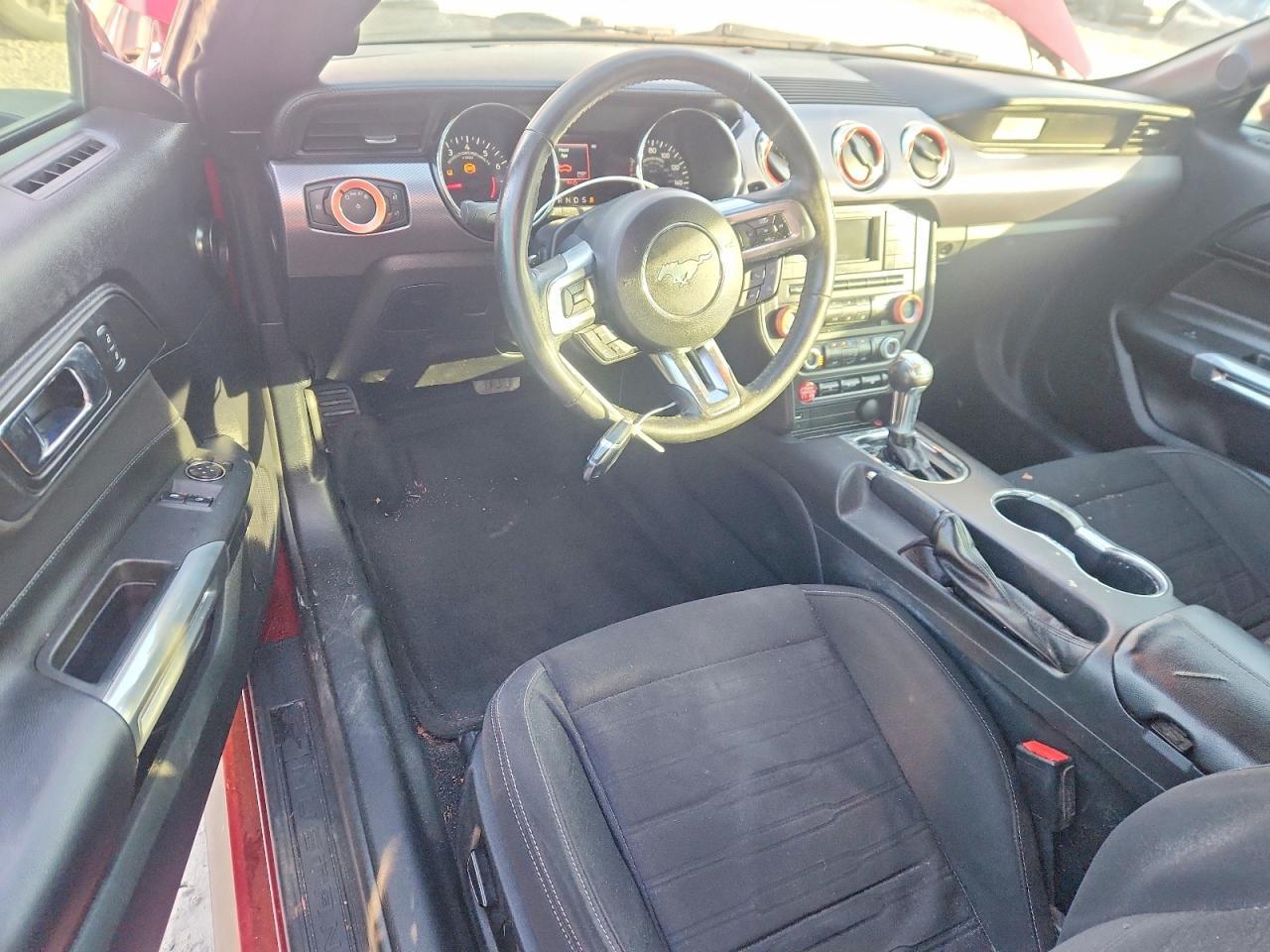 2016 Ford Mustang - zdjęcie 8