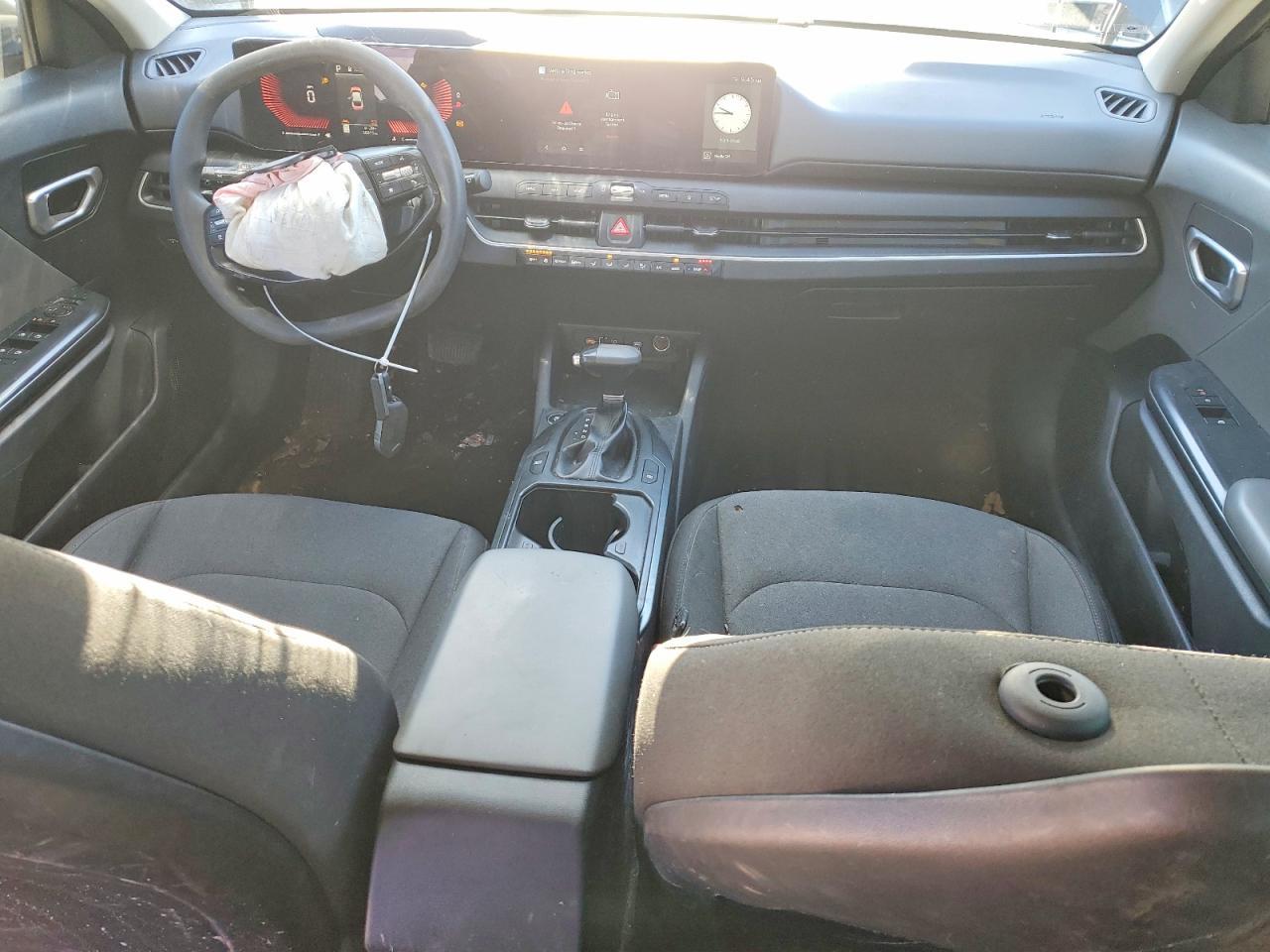 2025 Kia K4 Lx - zdjęcie 8