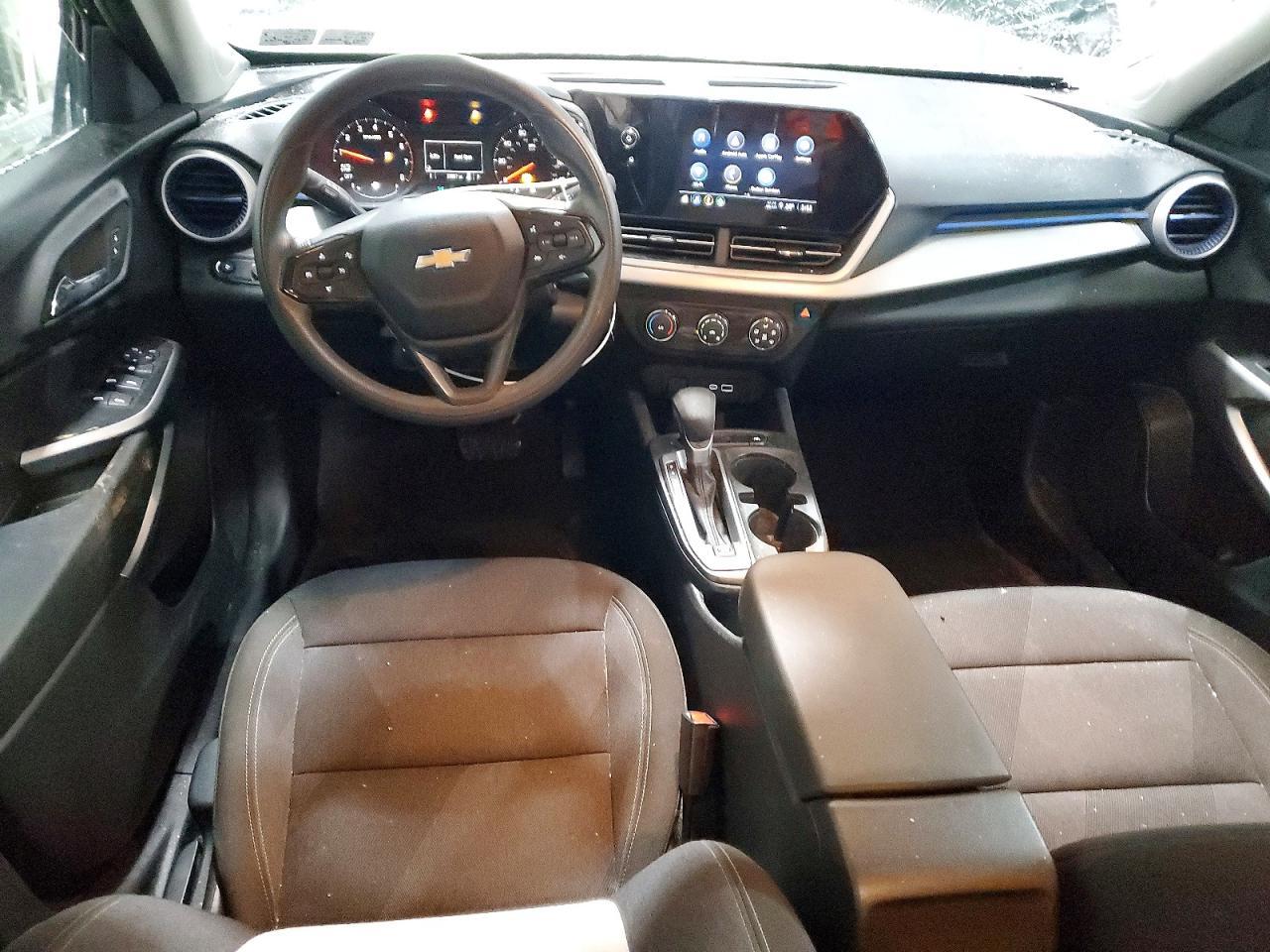2024 Chevrolet Trax Ls - zdjęcie 8