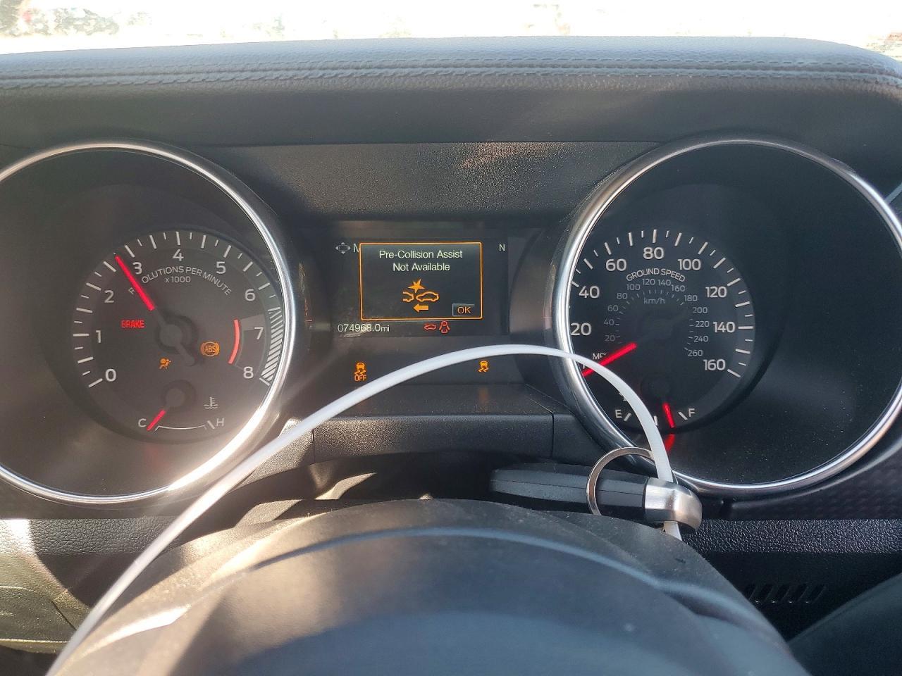 2020 Ford Mustang - zdjęcie 9