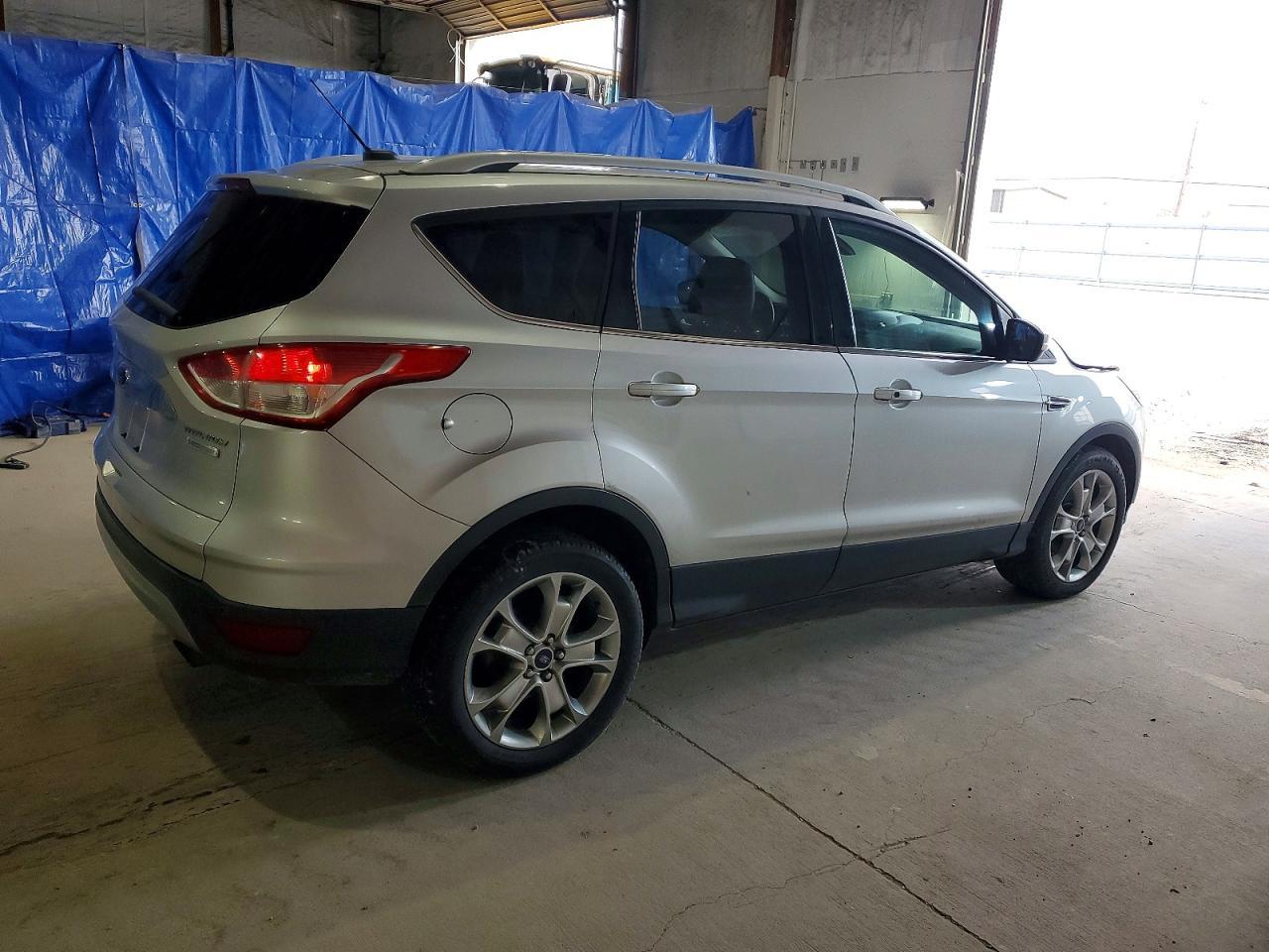 2015 Ford Escape Titanium - zdjęcie 3