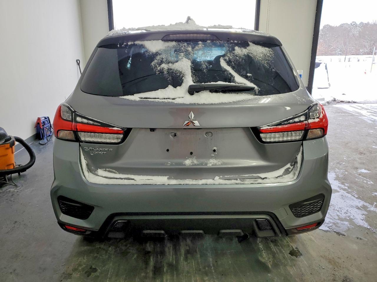 2021 Mitsubishi Outlander Sport Es - zdjęcie 6