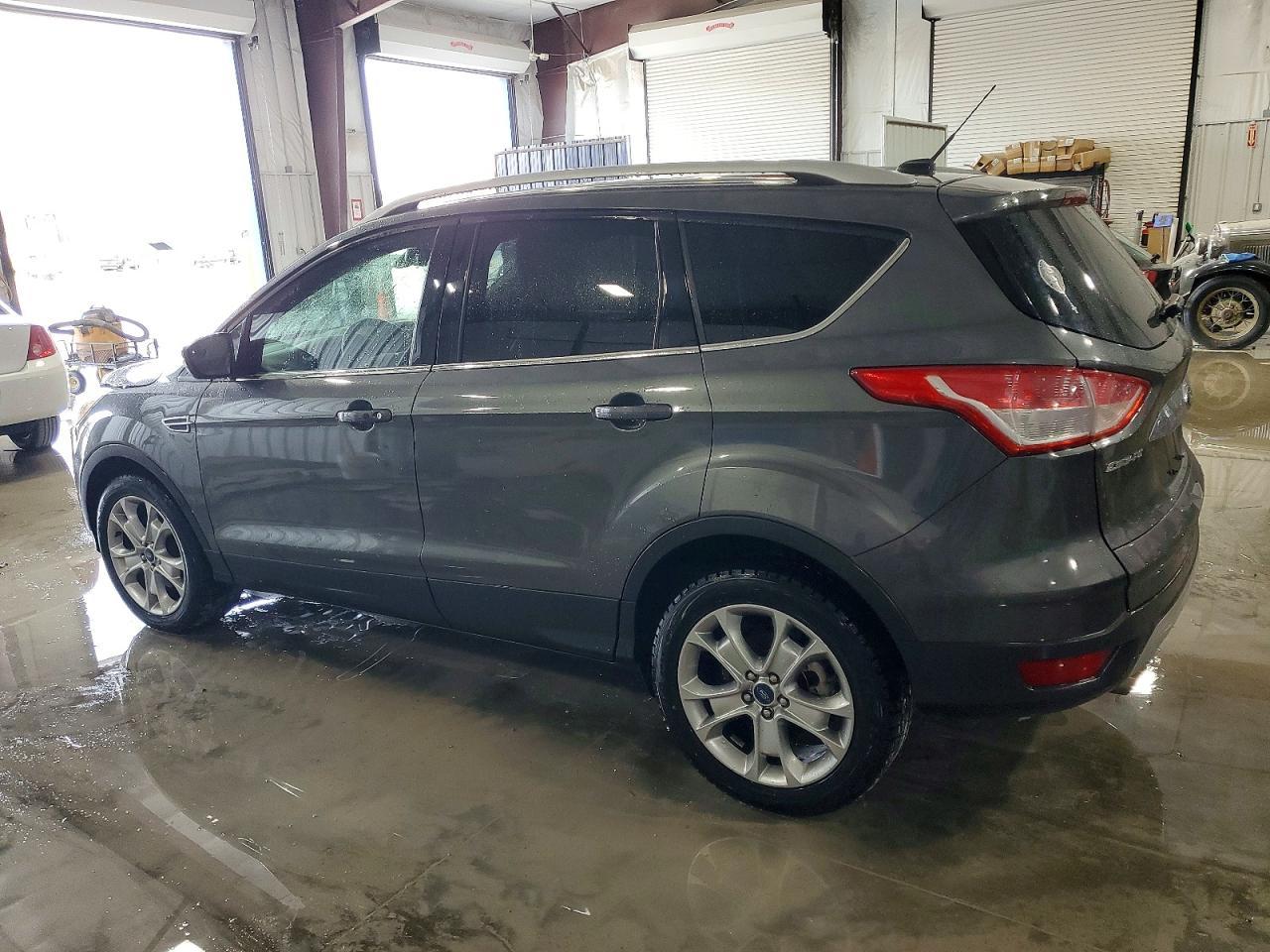 2015 Ford Escape Titanium - zdjęcie 2