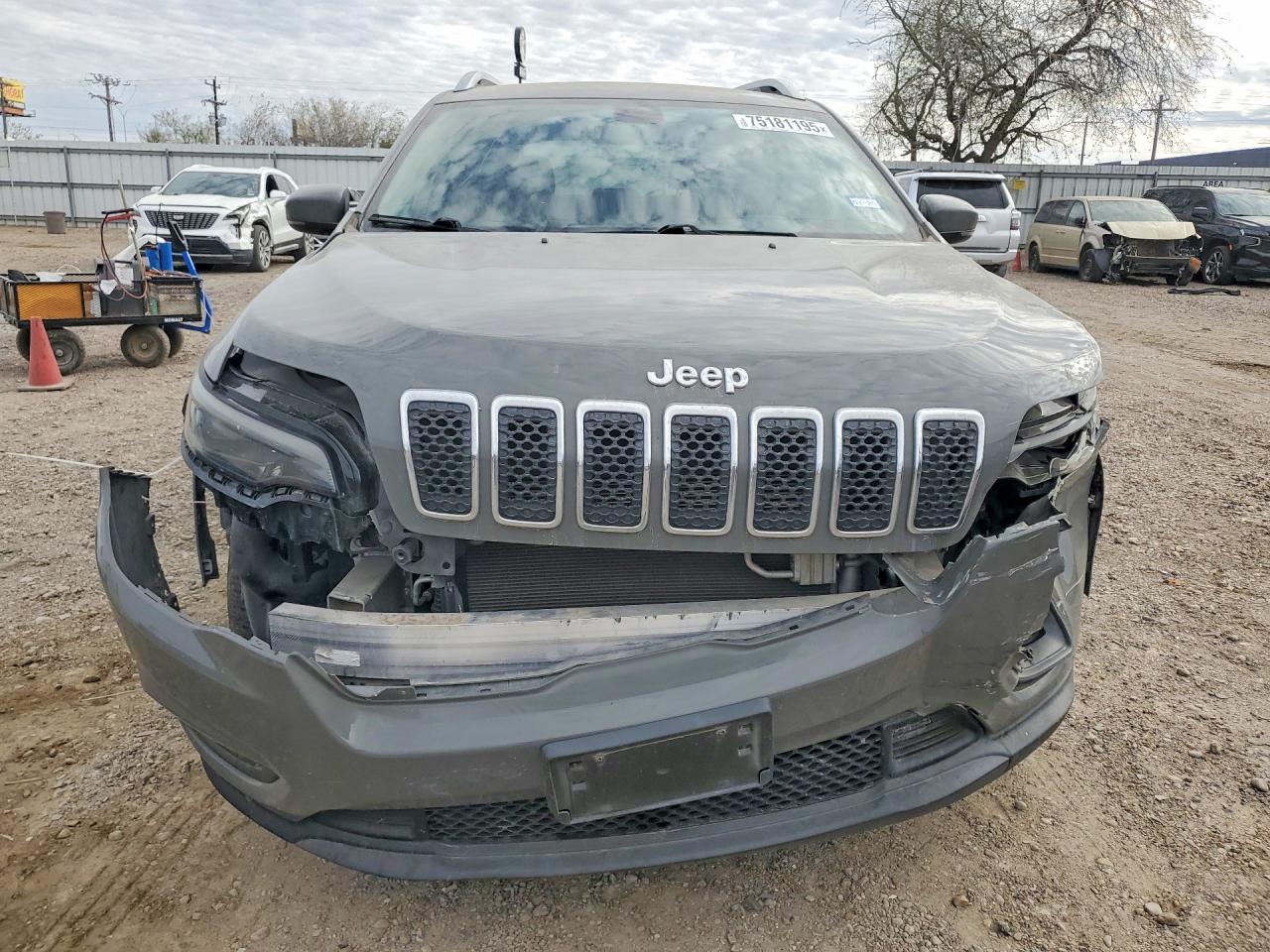 2019 Jeep Cherokee Latitude Plus - zdjęcie 5