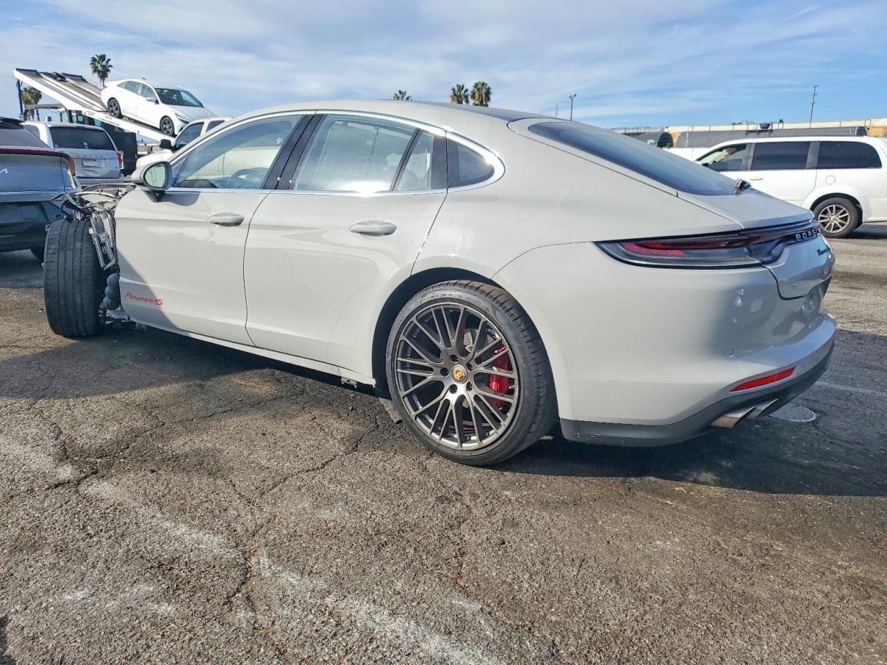 2022 Porsche Panamera 4S - zdjęcie 2