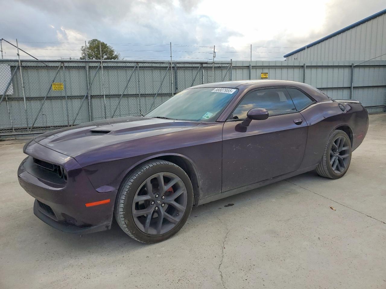 2022 Dodge Challenger Sxt - zdjęcie główne