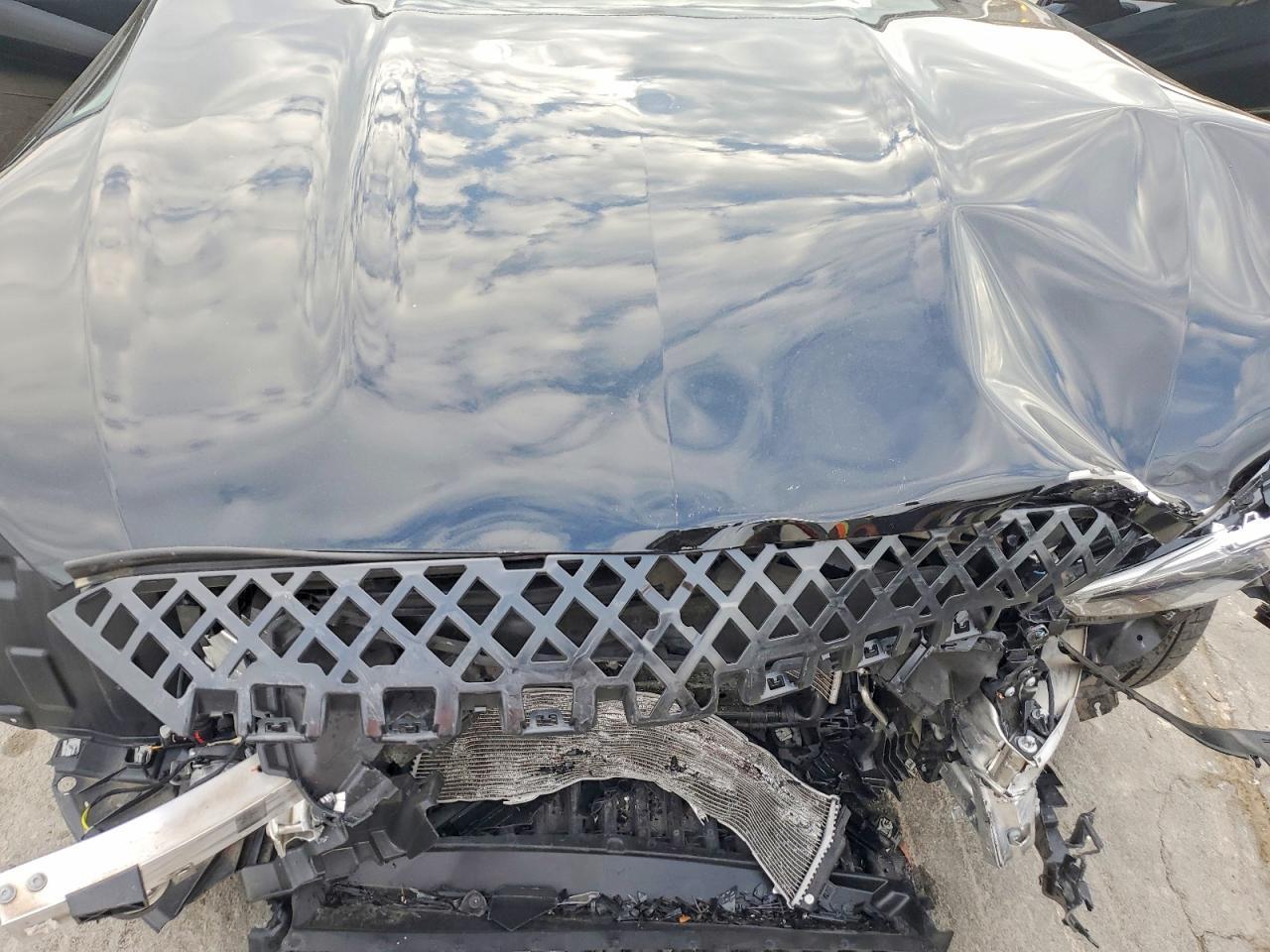 2024 Mercedes-Benz C 300 - zdjęcie 11