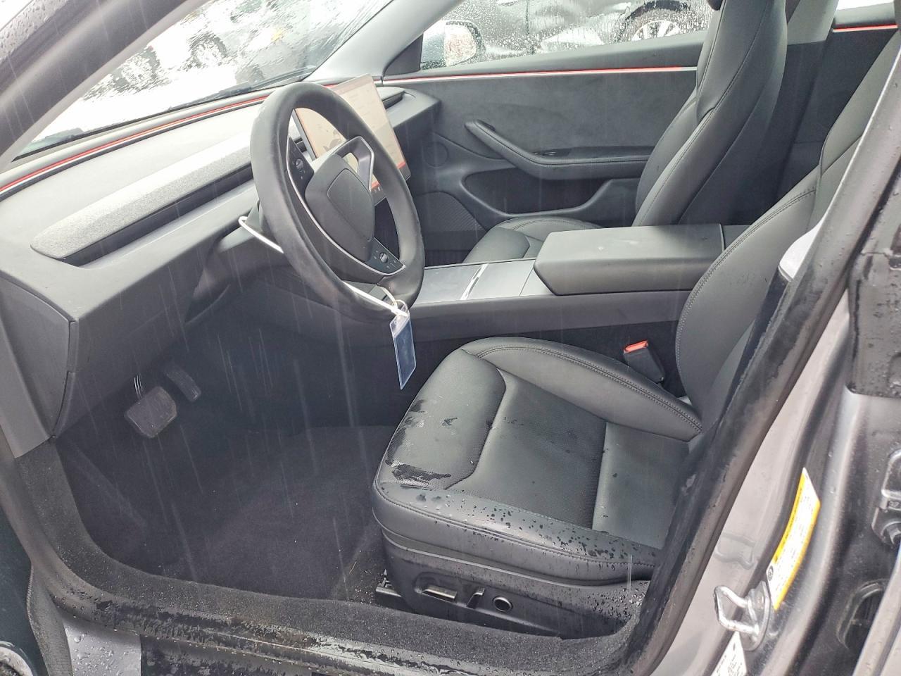 2025 Tesla Model 3 - zdjęcie 7