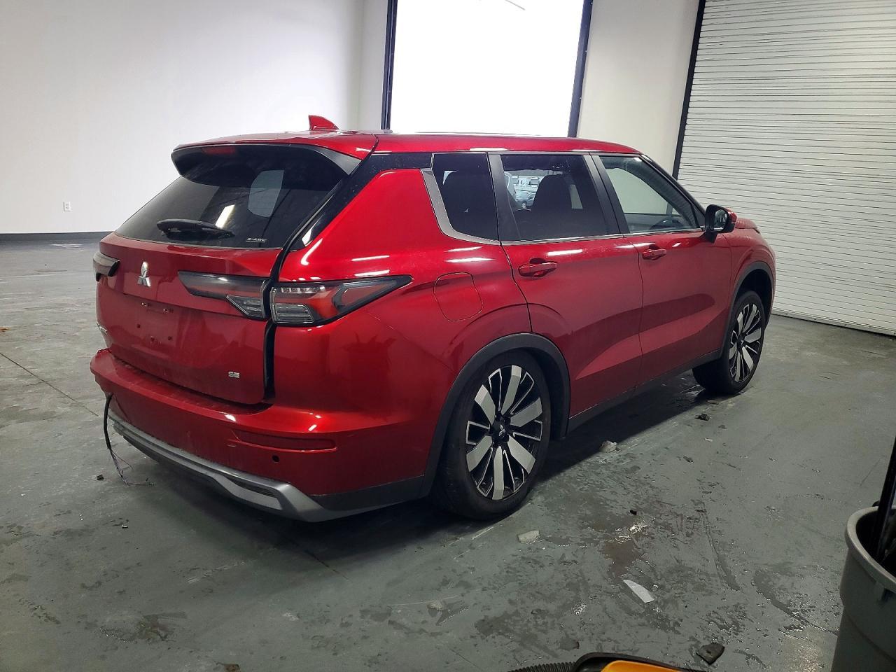 2025 Mitsubishi Outlander Se - zdjęcie 3