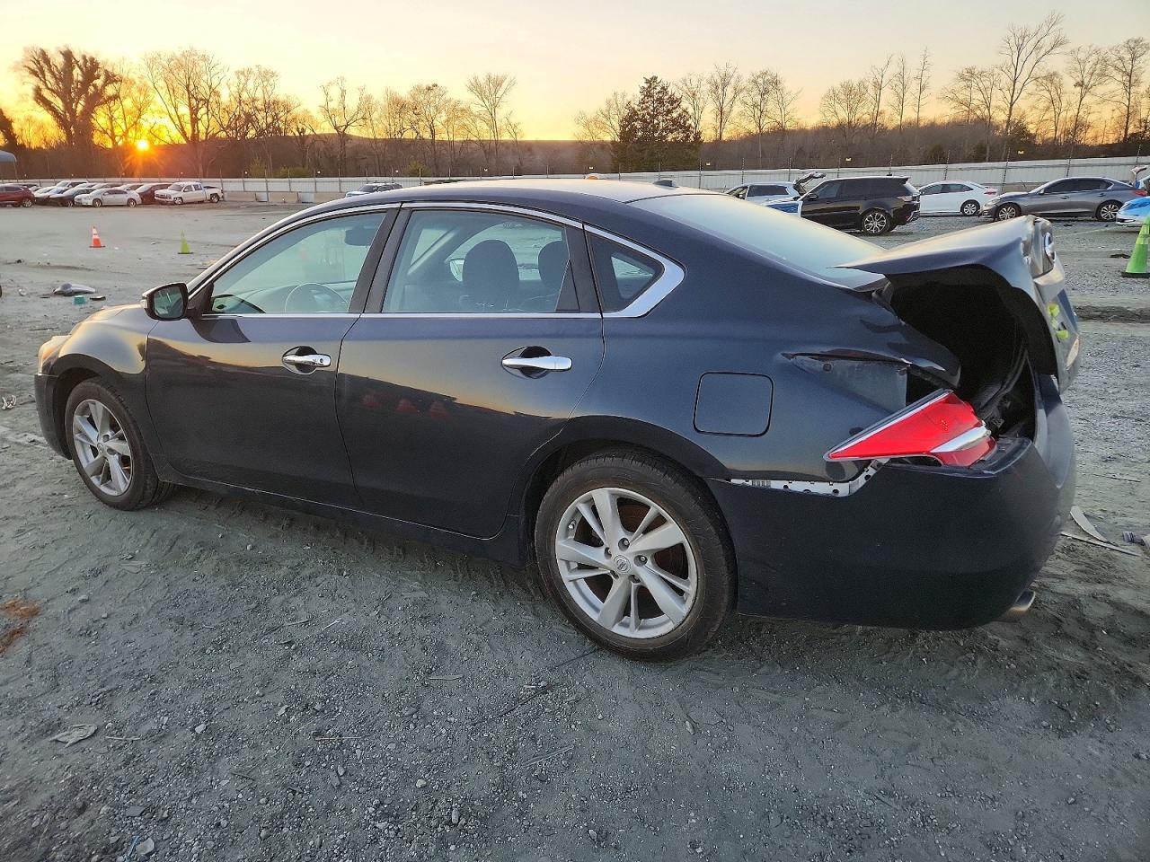 2013 Nissan Altima 2.5 - zdjęcie 2