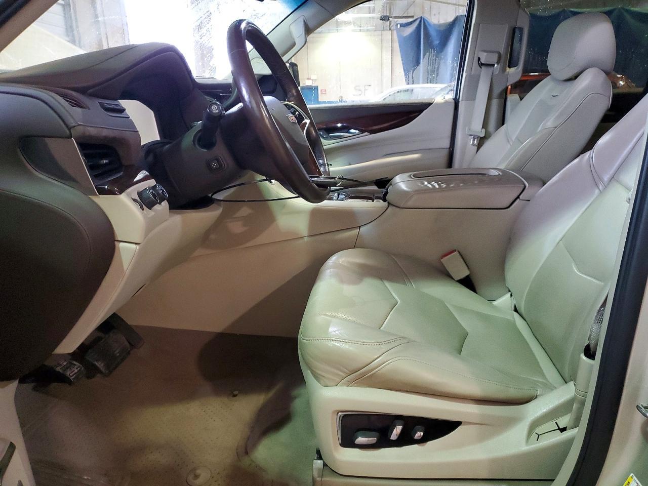 2015 Cadillac Escalade Luxury - zdjęcie 7