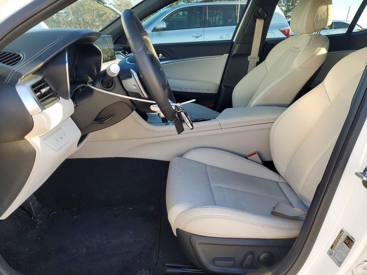 2025 Genesis G70 Base - zdjęcie 7