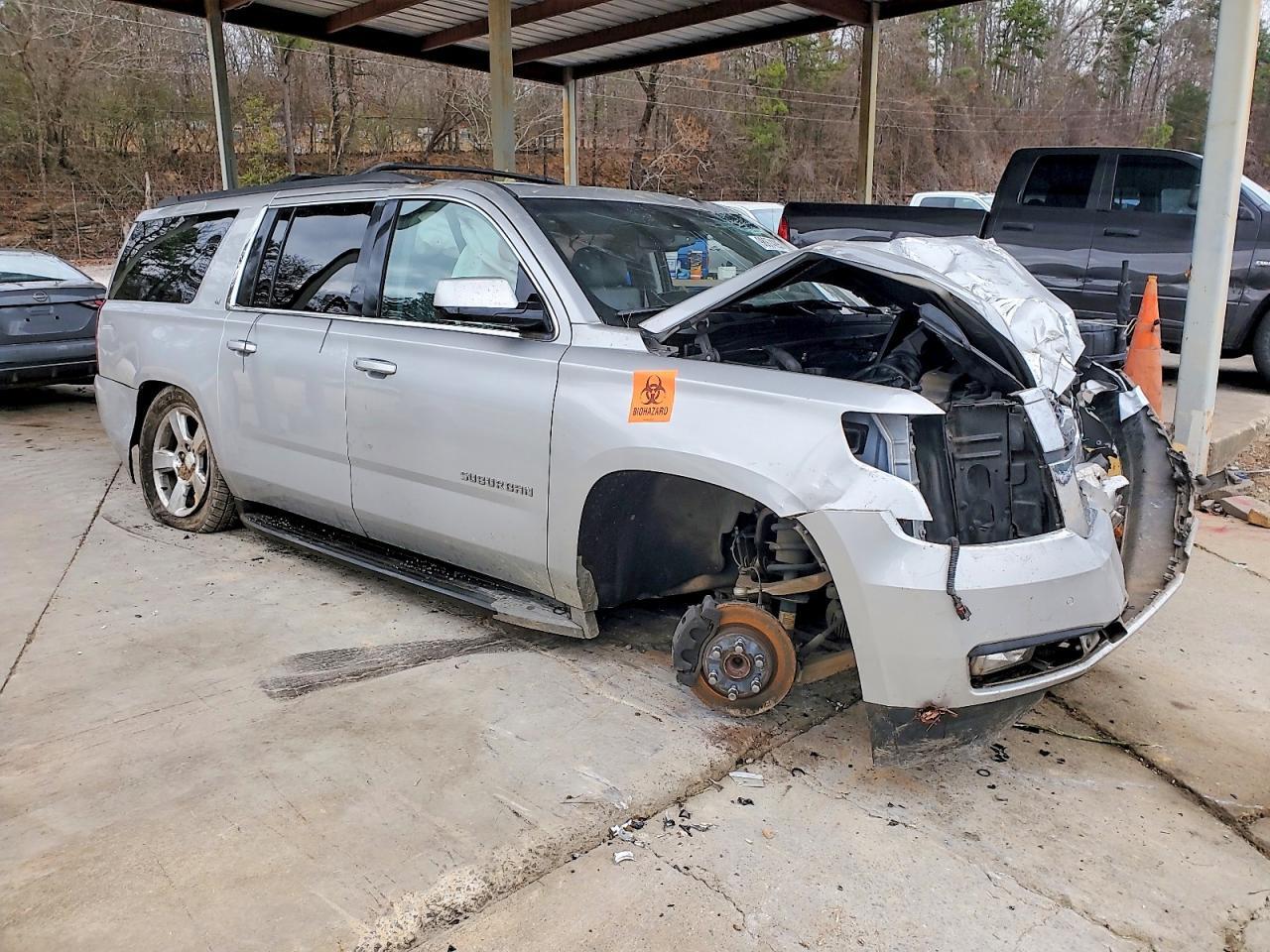 2015 Chevrolet Suburban C1500 Lt - zdjęcie 4