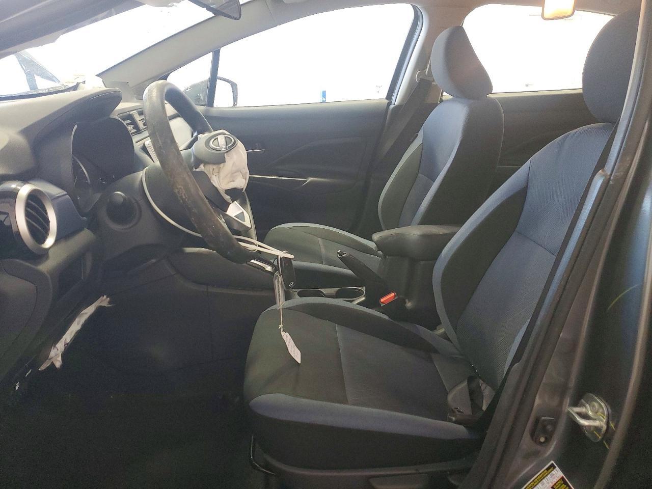 2025 Nissan Versa Sv - zdjęcie 7