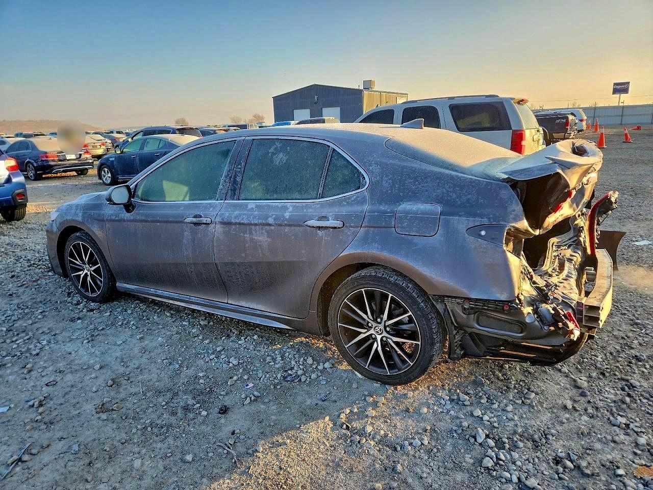 2024 Toyota Camry Se - zdjęcie 2