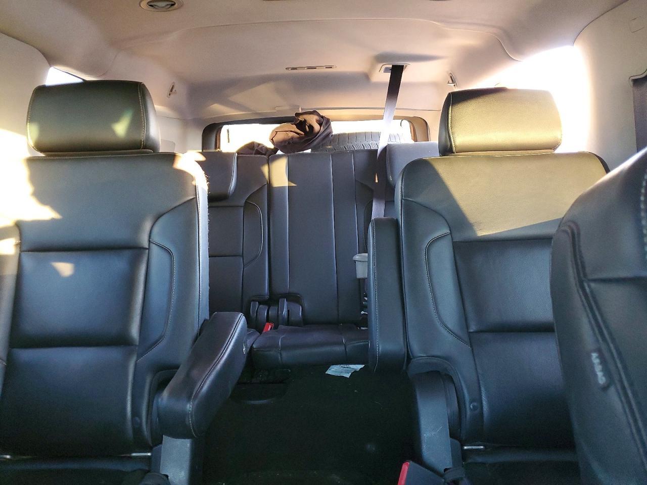 2016 Chevrolet Suburban K1500 Lt - zdjęcie 10