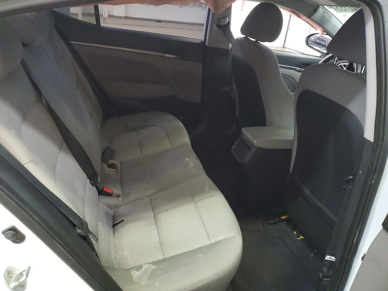 2017 Hyundai Elantra Se - zdjęcie 10