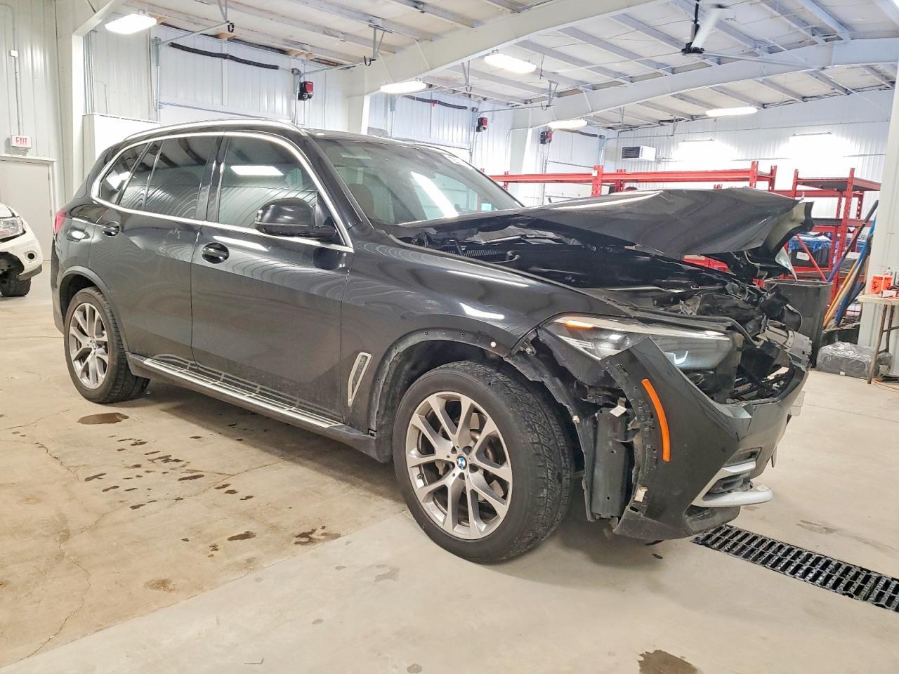 2023 BMW X5 xDrive40I - zdjęcie 4