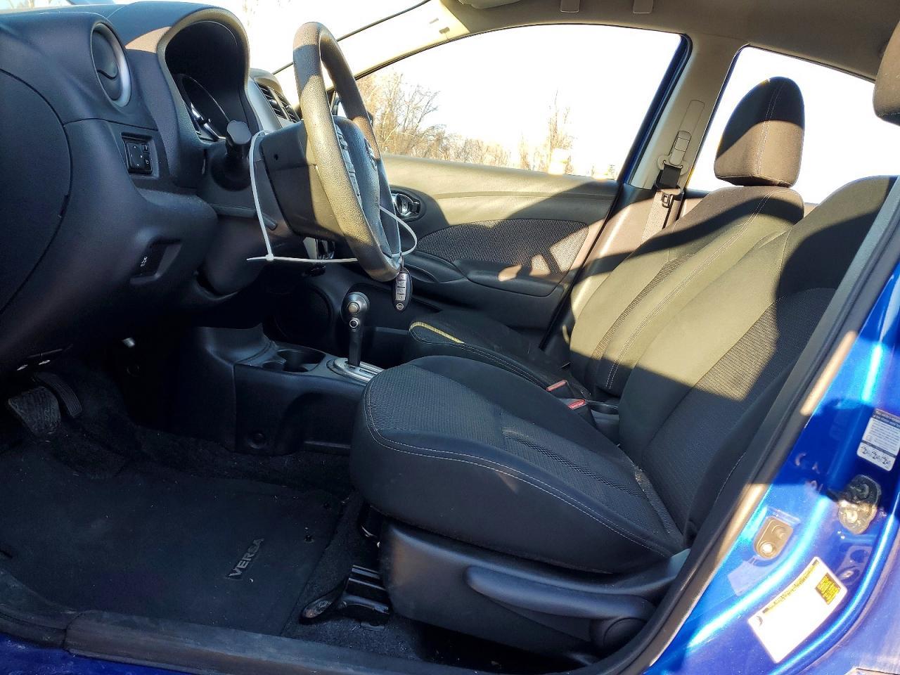 2015 Nissan Versa S - zdjęcie 7