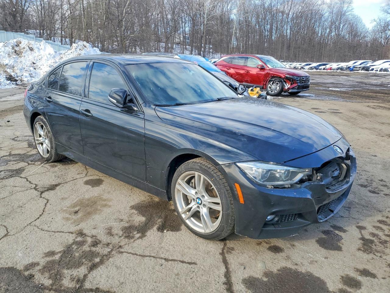 2017 BMW 330 Xi - zdjęcie 4