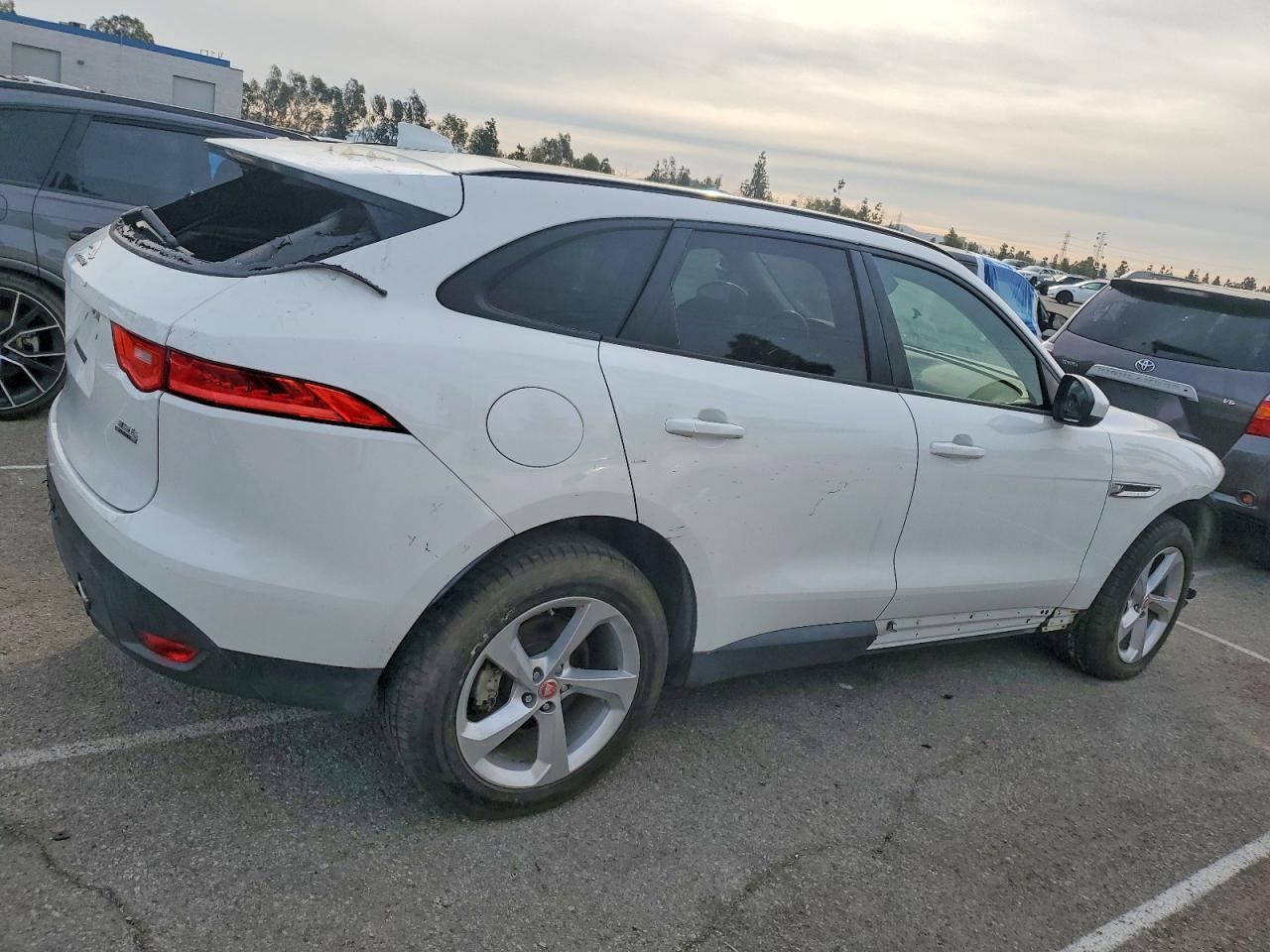 2017 Jaguar F-Pace Premium - zdjęcie 3