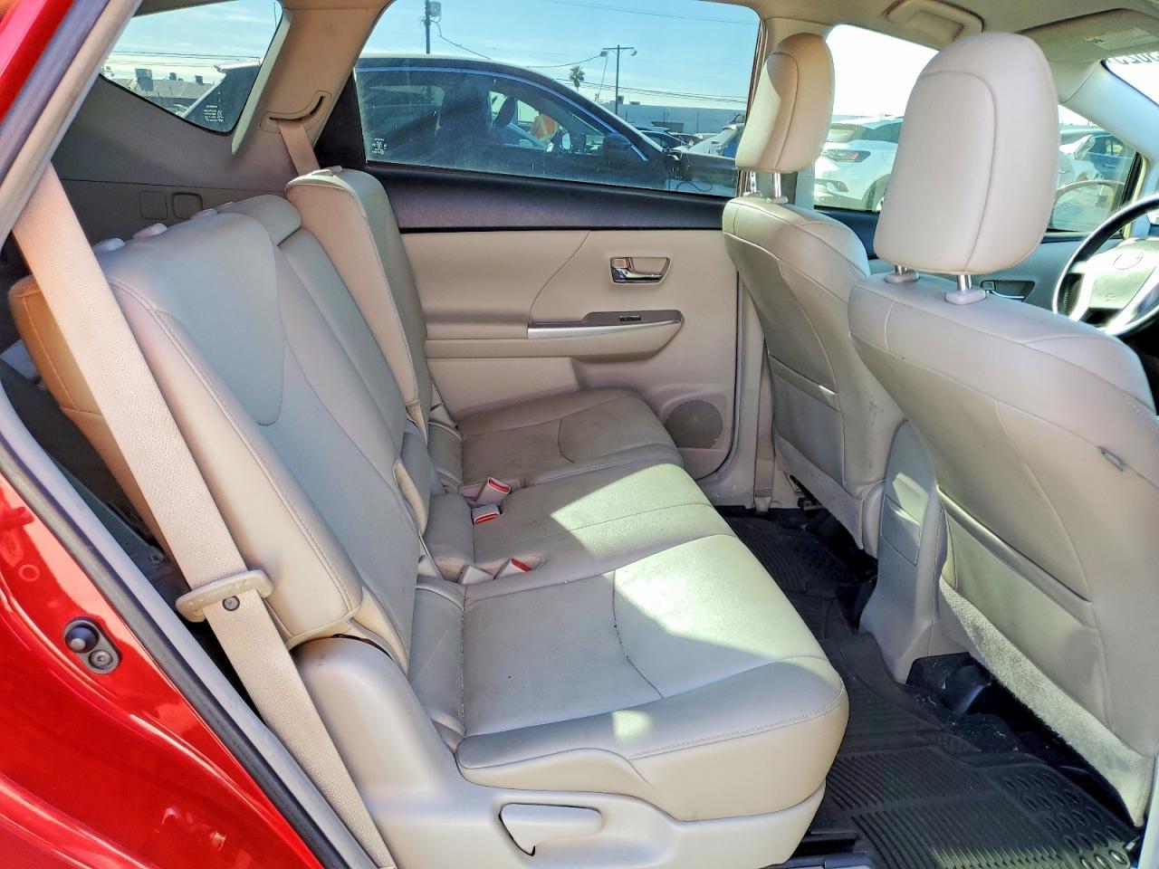 2016 Toyota Prius V - zdjęcie 10