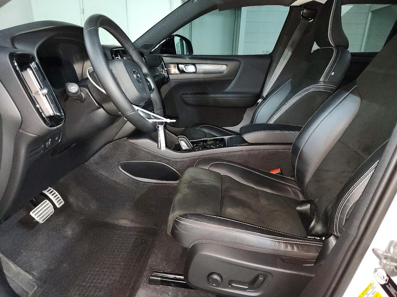 2022 Volvo Xc40 T5 R-Design - zdjęcie 7