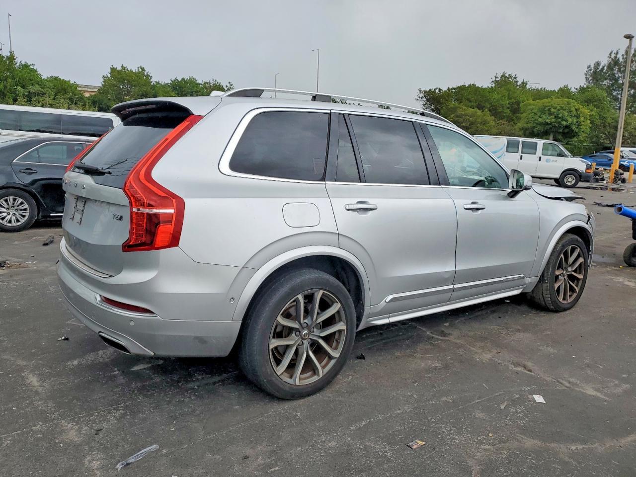 2017 Volvo Xc90 T6 - zdjęcie 3