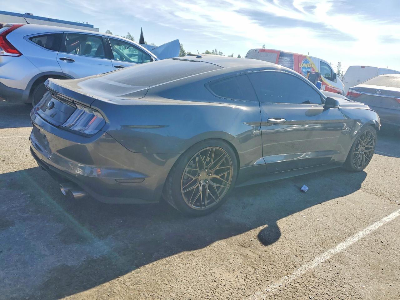 2020 Ford Mustang Gt - zdjęcie 3