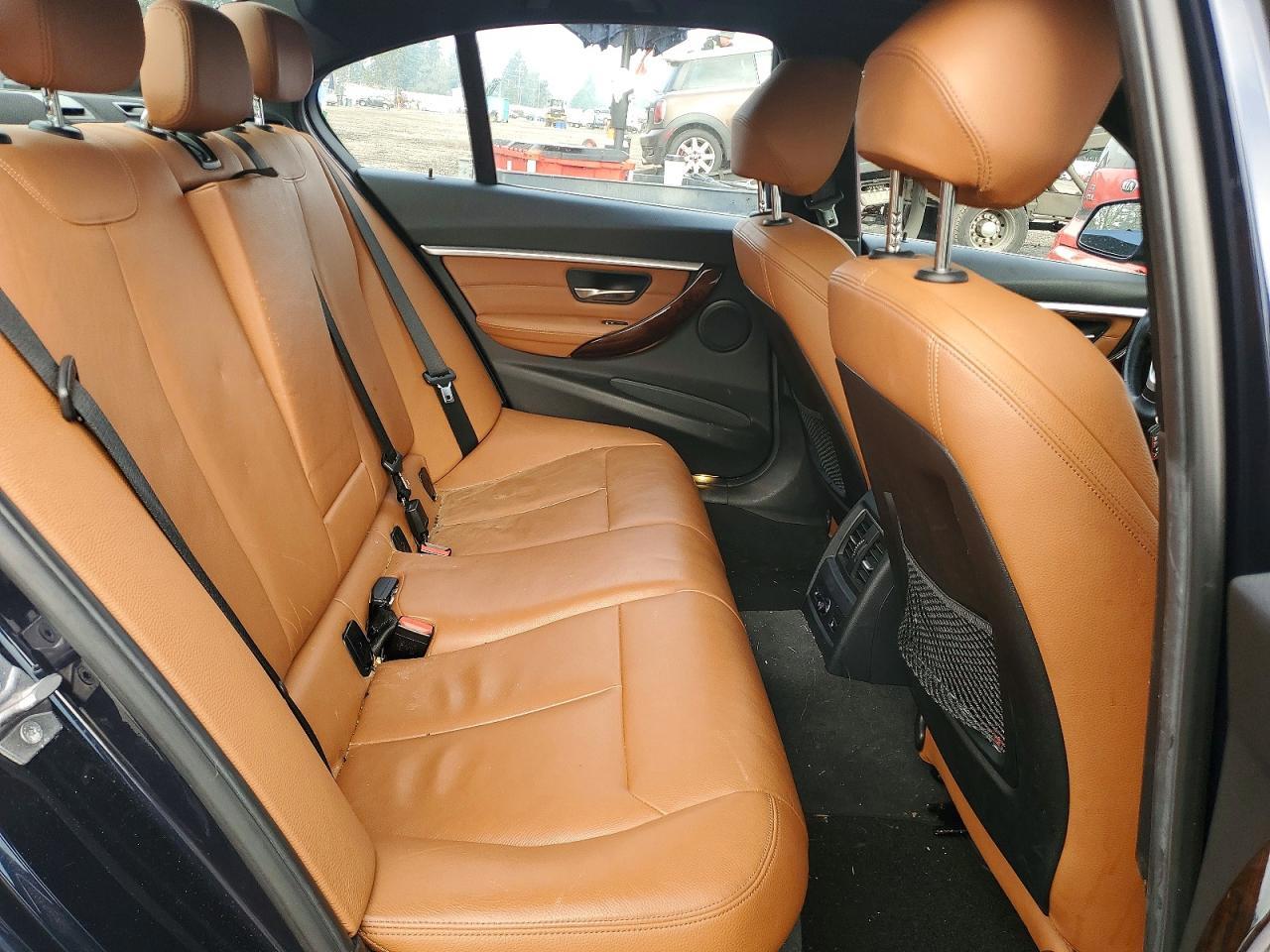 2017 BMW 330 I - zdjęcie 10