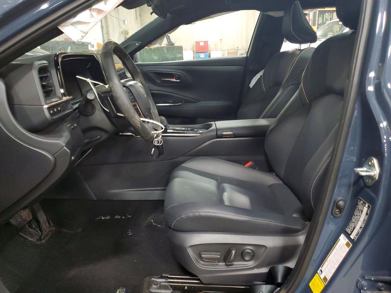 2025 Toyota Crown Signia Xle - zdjęcie 7