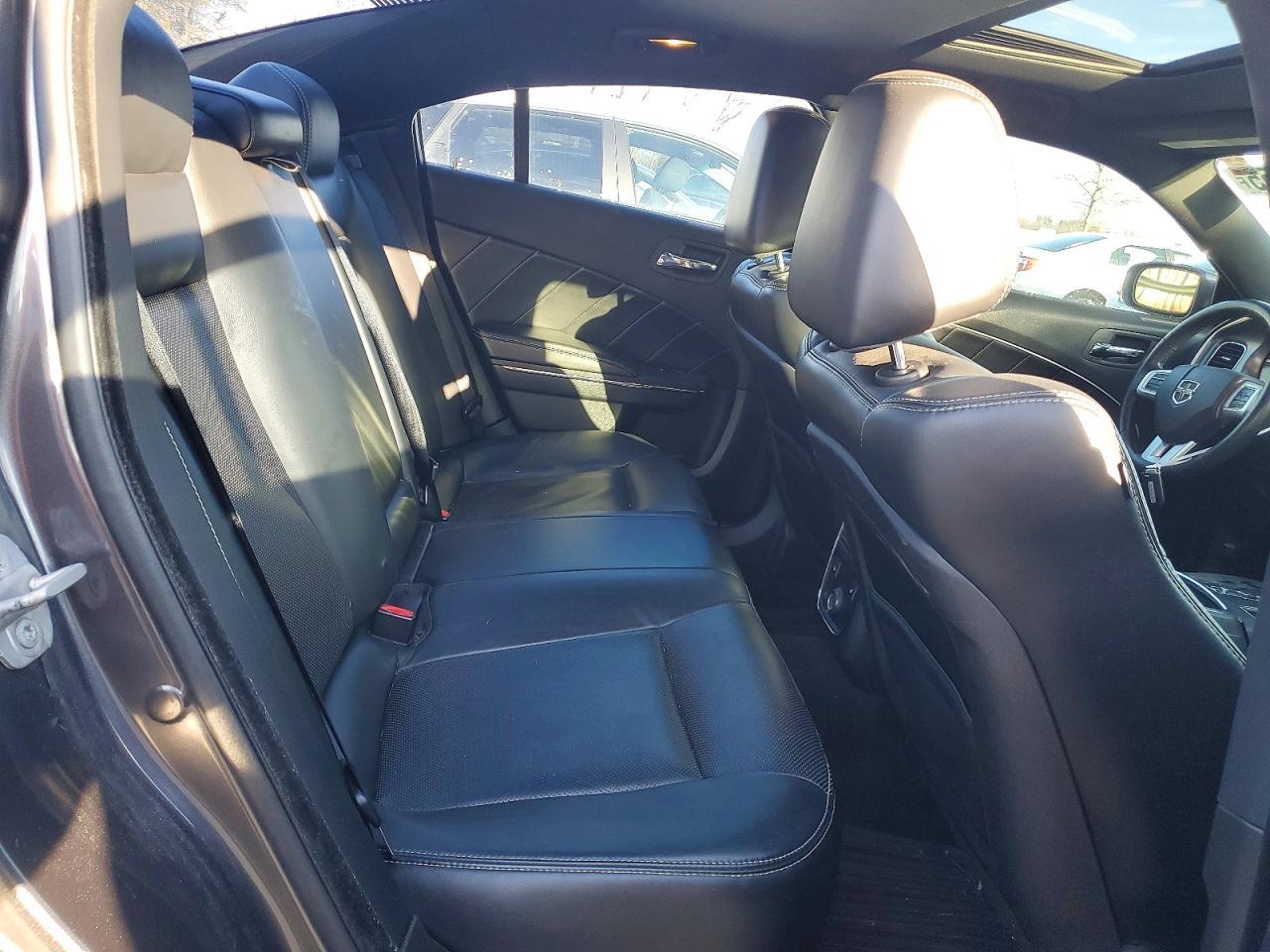 2014 Dodge Charger R/T - zdjęcie 10