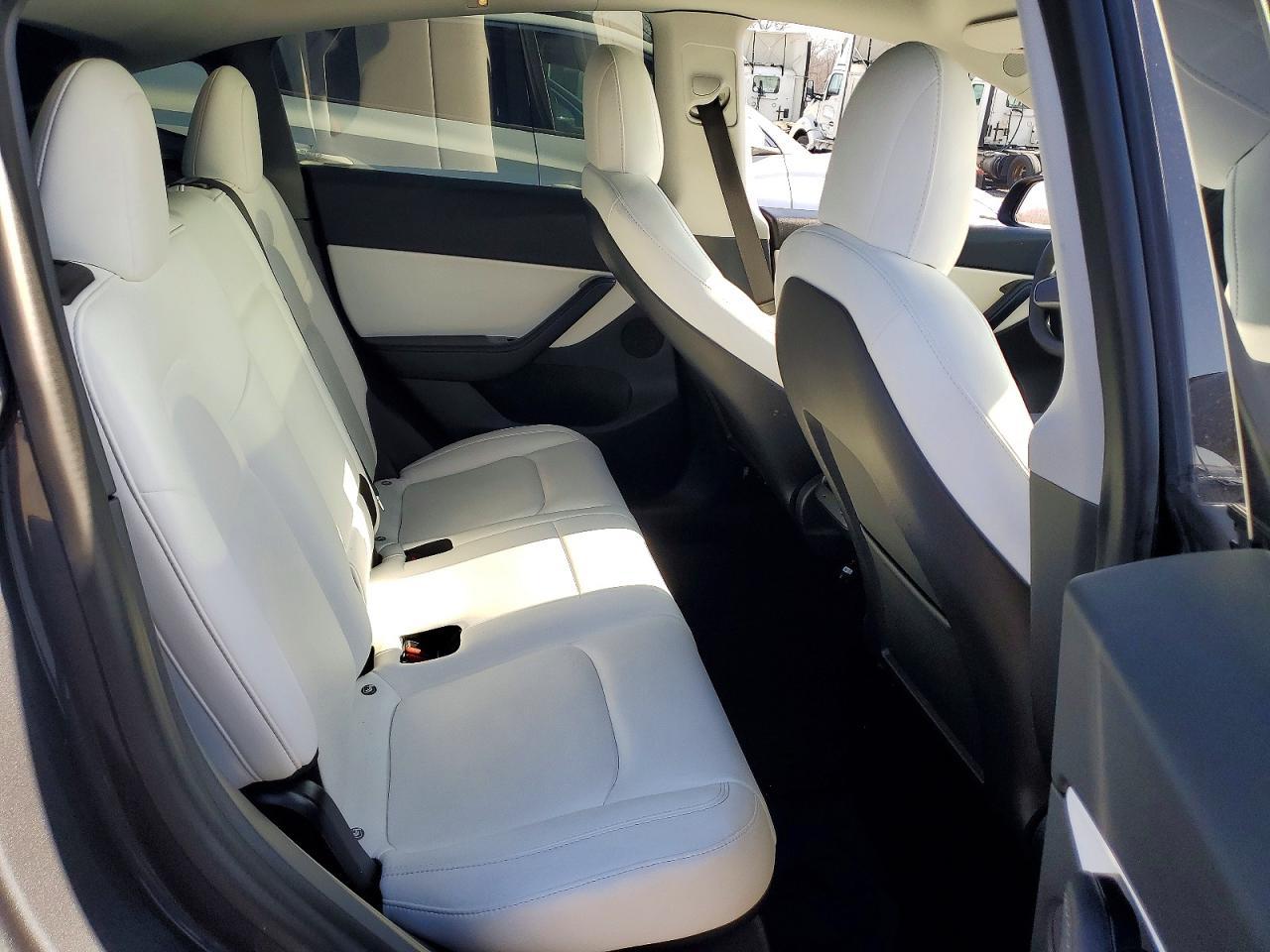 2021 Tesla Model Y - zdjęcie 10