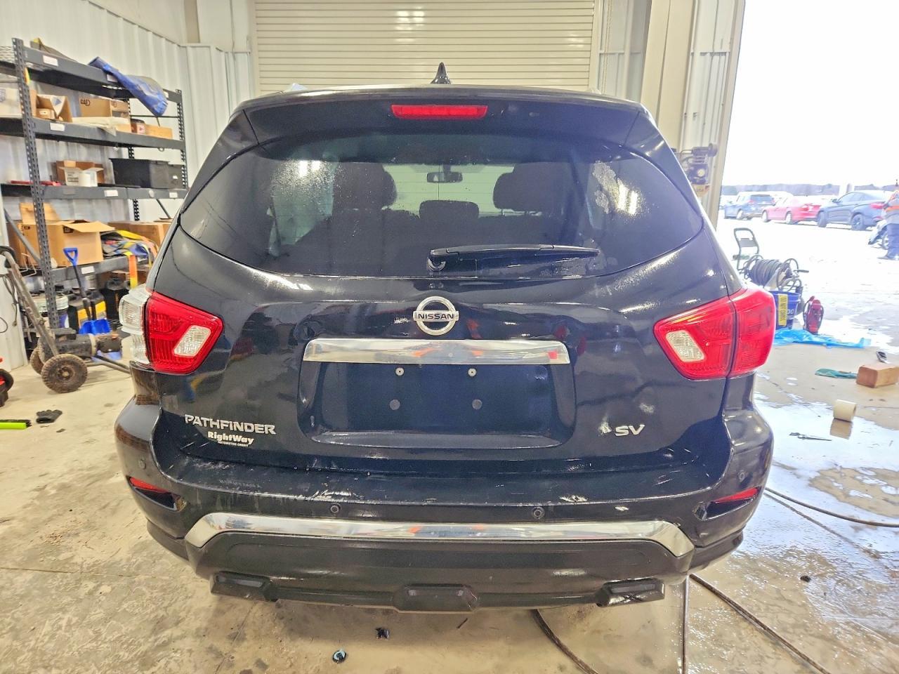 2020 Nissan Pathfinder Sv - zdjęcie 6