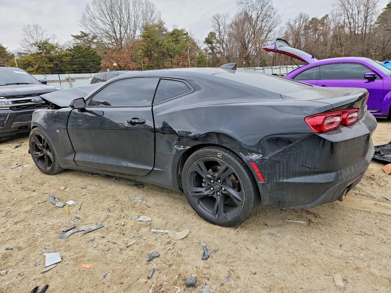 2023 Chevrolet Camaro Lt - zdjęcie 2