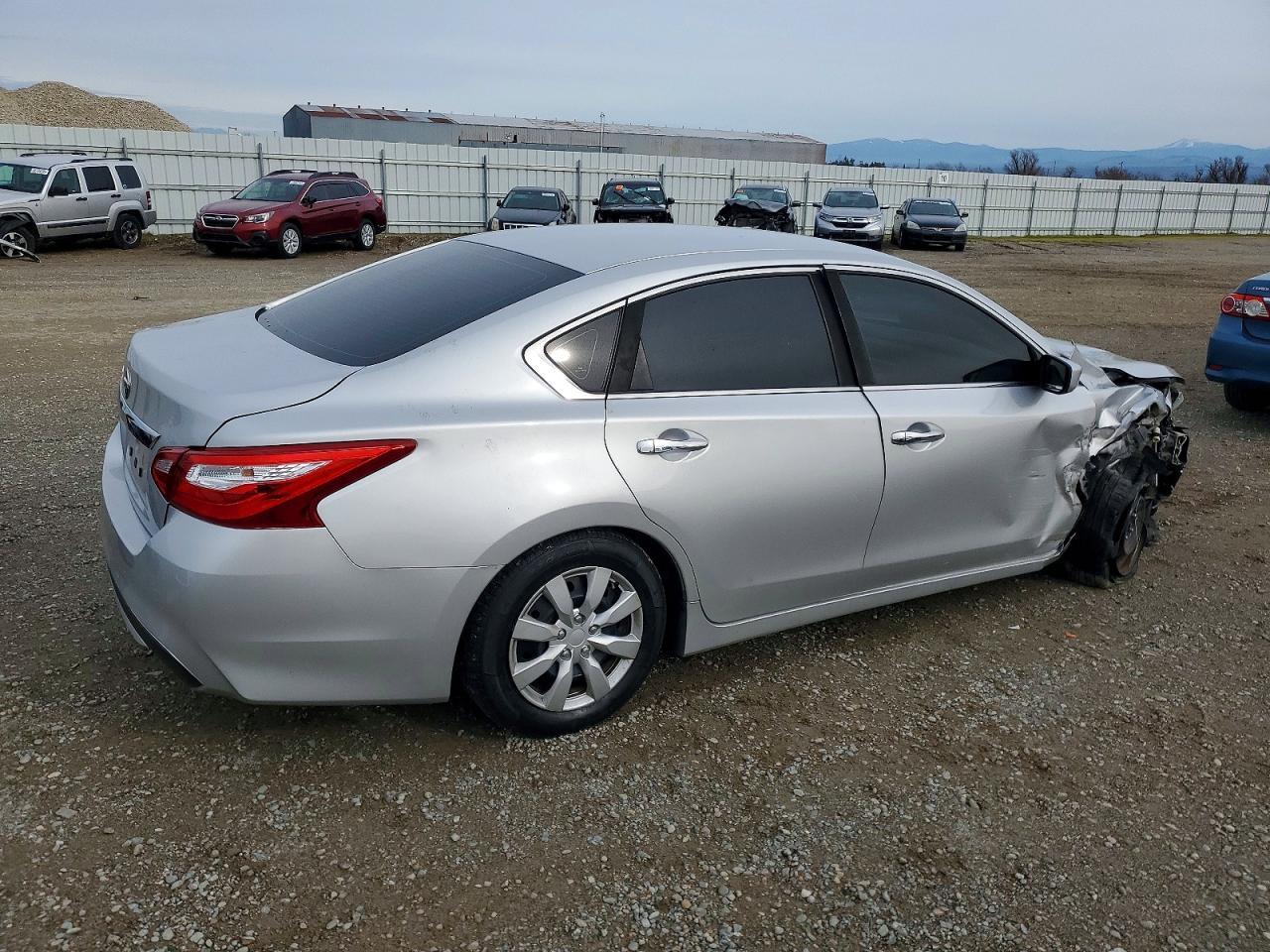 2016 Nissan Altima 2.5 - zdjęcie 3